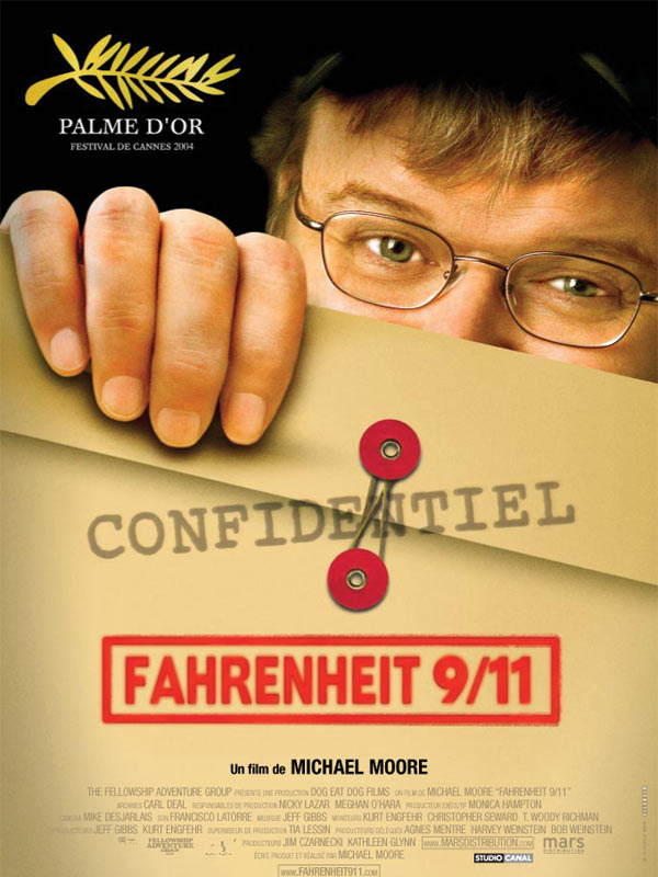 Affiche du film Fahrenheit 9/11 de Michael Moore ©